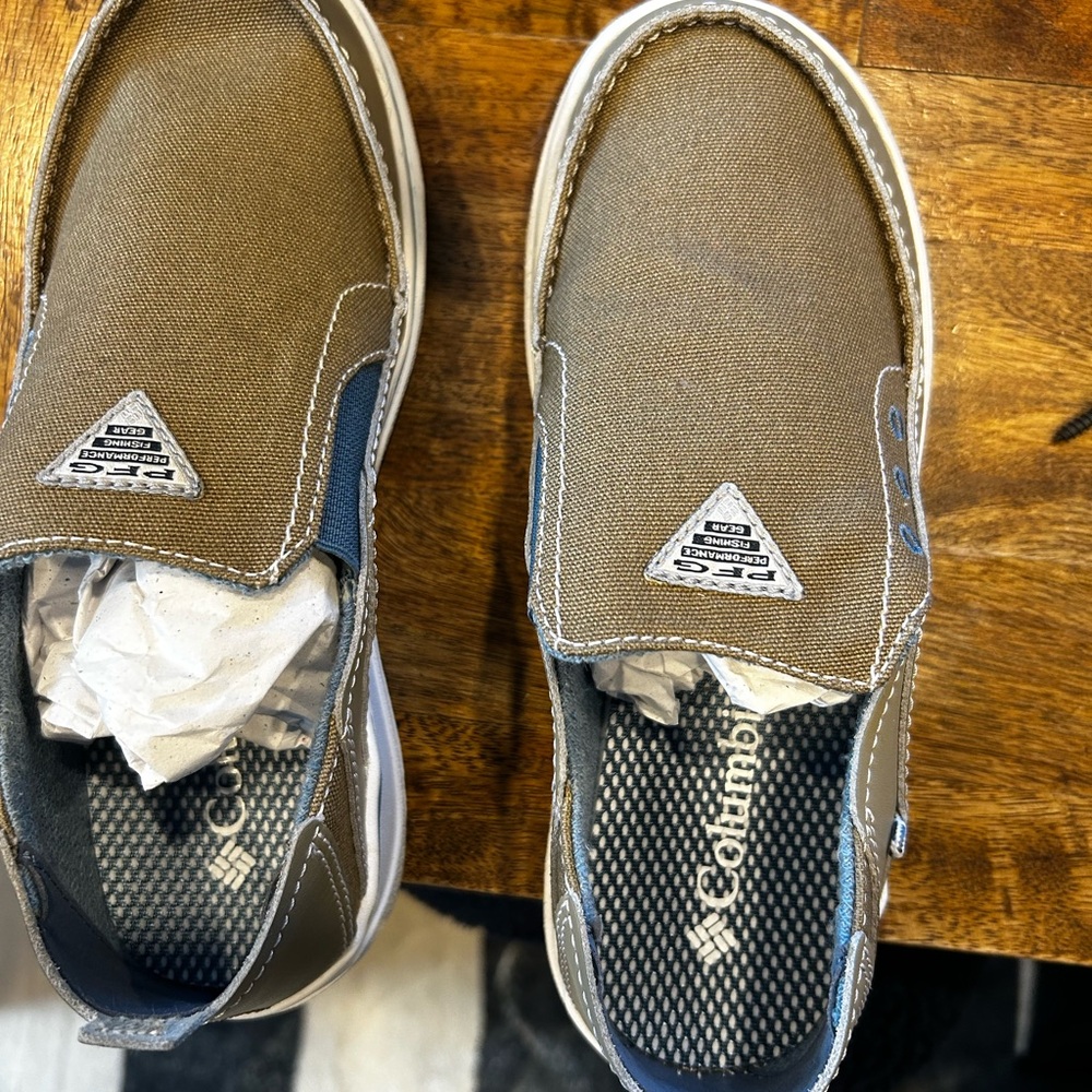 Columbia Men's Tan and Gray Slip-On Loafers